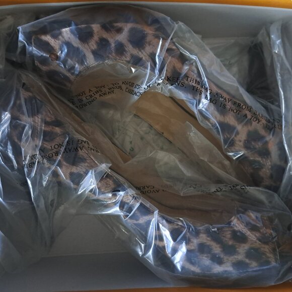 Unisa leopard pump with platform - Picture 4 of 4